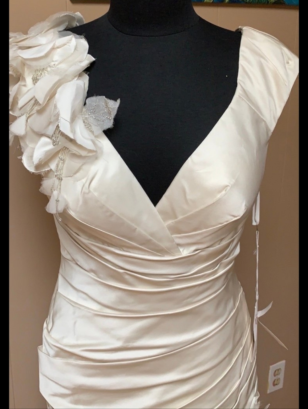 Watters Egg Shell Floral-Applique V-Neck Wedding Dress - Picture 8 of 12